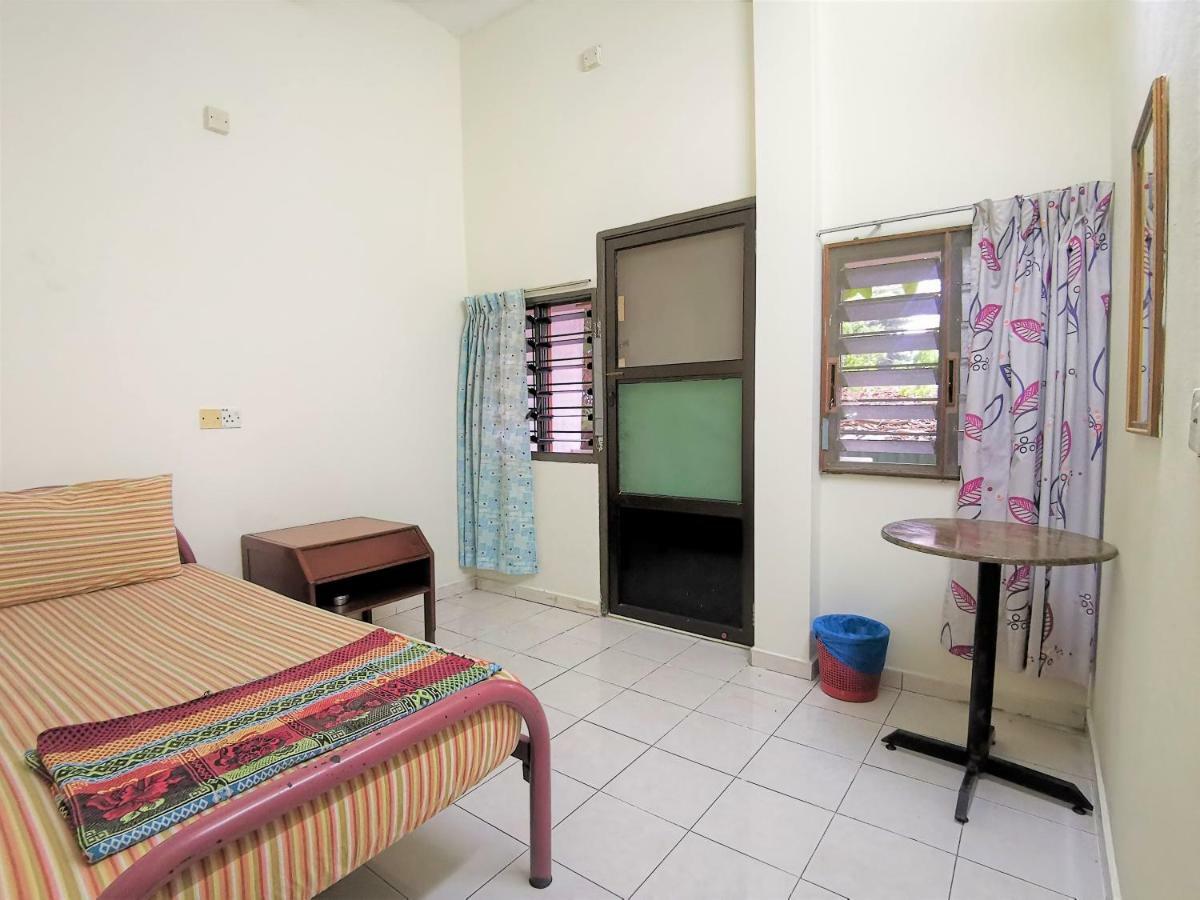 Star Lodge George Town Exterior foto