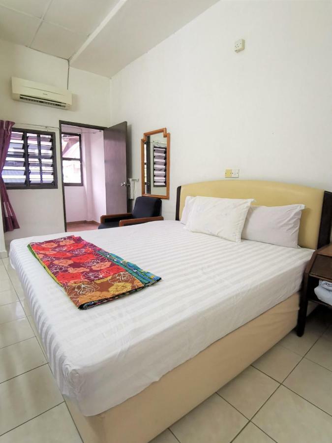 Star Lodge George Town Exterior foto